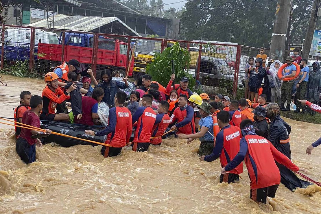 Philippines Typhoon Crisis: Devastating Floods Claim Over 200 Lives as Water Levels Rise Rapidly